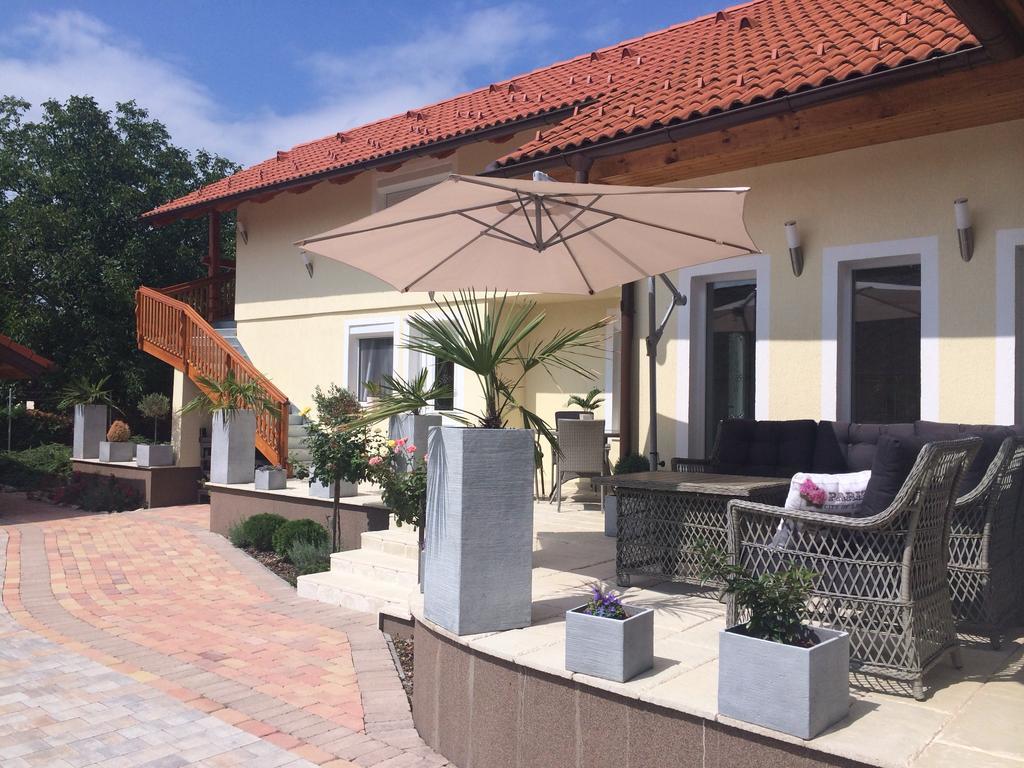 Leiner Apartman เฮวิซ ห้อง รูปภาพ