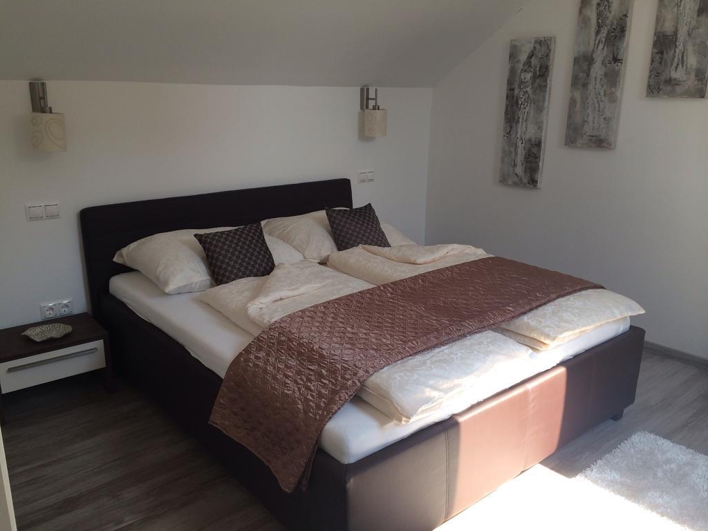 Leiner Apartman เฮวิซ ห้อง รูปภาพ