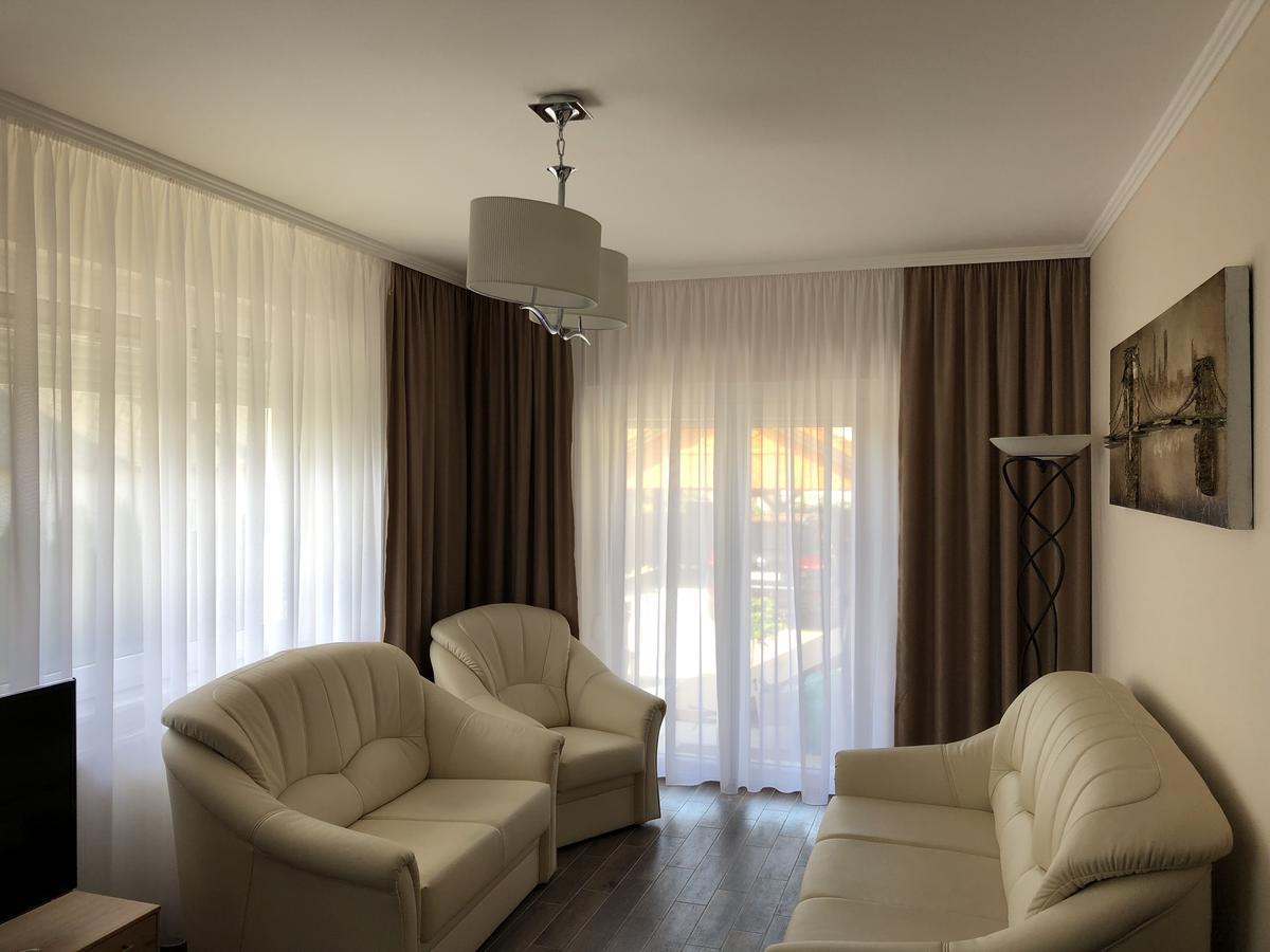 Leiner Apartman เฮวิซ ภายนอก รูปภาพ